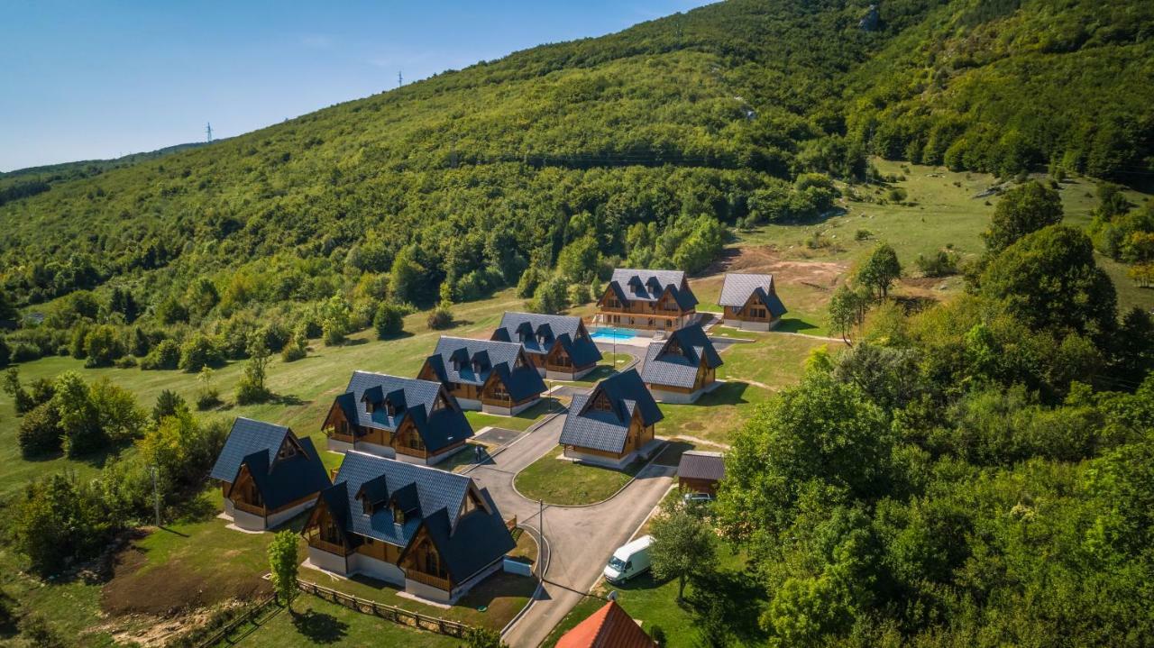 Wooden Houses Macola Hotell Korenica Eksteriør bilde